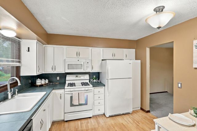718 73rd Way N, Brooklyn Park, MN 55444