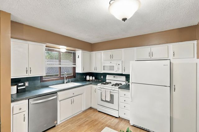 718 73rd Way N, Brooklyn Park, MN 55444