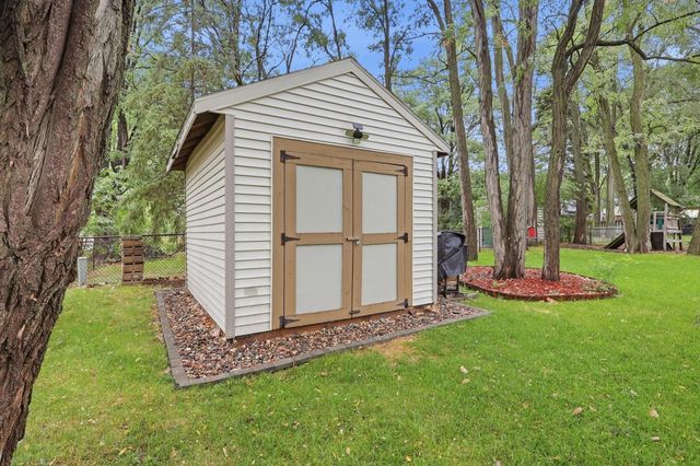 718 73rd Way N, Brooklyn Park, MN 55444
