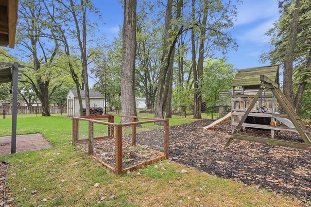 718 73rd Way N, Brooklyn Park, MN 55444