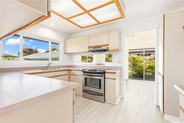 95-748 Lauaki Street, Mililani, HI 96789