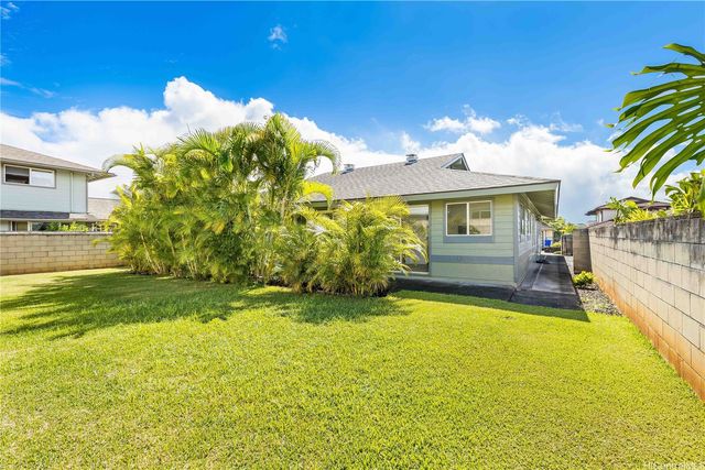 95-748 Lauaki Street, Mililani, HI 96789