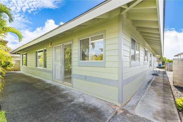 95-748 Lauaki Street, Mililani, HI 96789