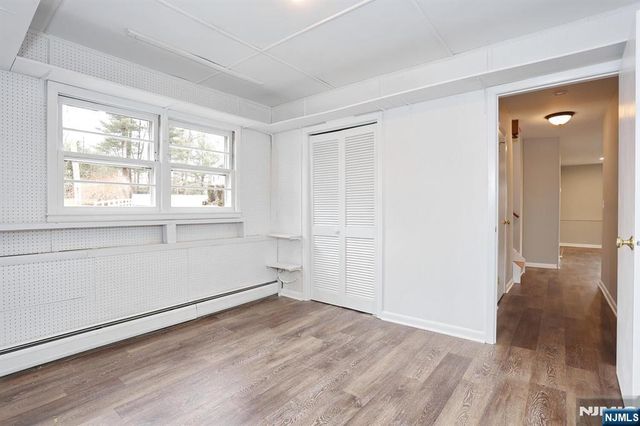 10 Villa Court, Park Ridge, NJ 07656