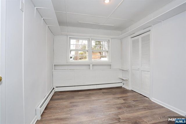 10 Villa Court, Park Ridge, NJ 07656