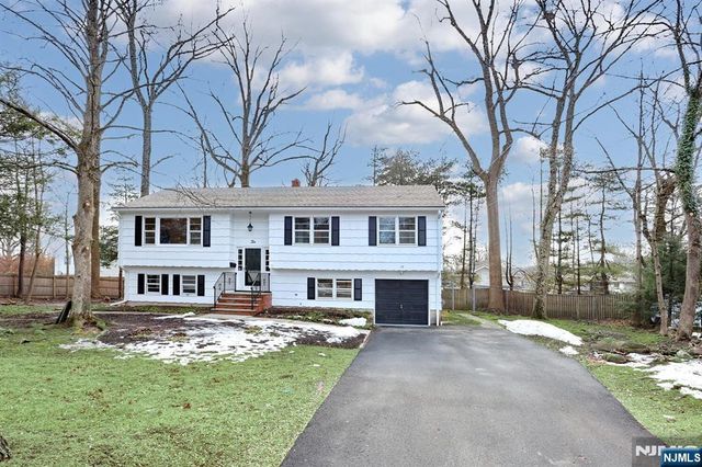 10 Villa Court, Park Ridge, NJ 07656