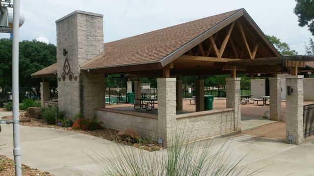 93 Paradise Valley Drive, Panorama Village, TX 77304