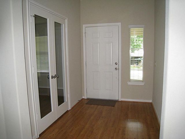 93 Paradise Valley Drive, Panorama Village, TX 77304