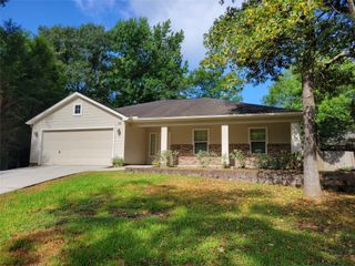 93 Paradise Valley Drive, Panorama Village, TX 77304