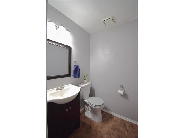 825 S Olson Avenue #F, Appleton, WI 54914