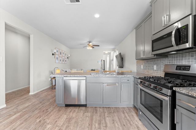 16875 Pink Wintergreen Drive, Conroe, TX 77385