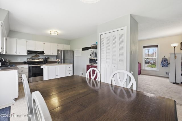 3709 Candlewood Way, Jeffersontown, KY 40299