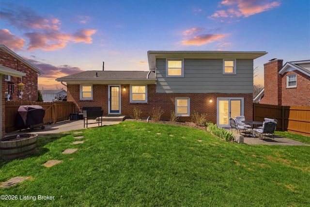 3709 Candlewood Way, Jeffersontown, KY 40299