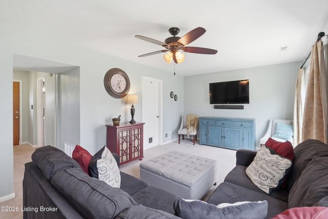 3709 Candlewood Way, Jeffersontown, KY 40299