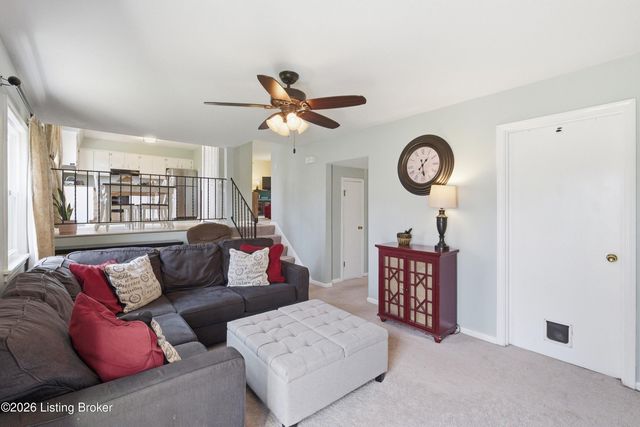 3709 Candlewood Way, Jeffersontown, KY 40299