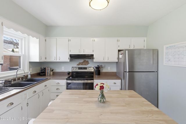 3709 Candlewood Way, Jeffersontown, KY 40299