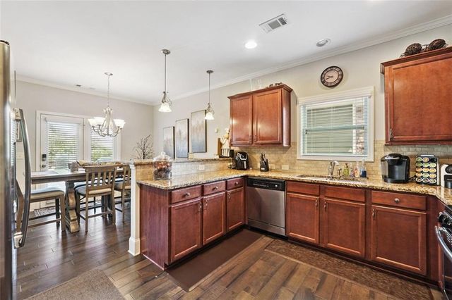 6912 Bay Laurel Way, Flowery Branch, GA 30542