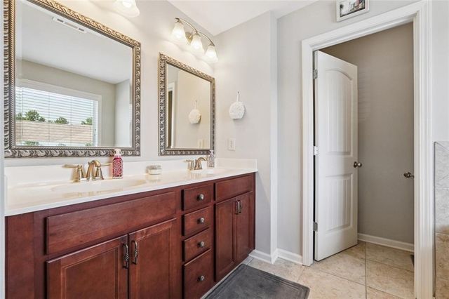 6912 Bay Laurel Way, Flowery Branch, GA 30542