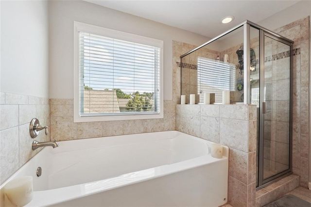 6912 Bay Laurel Way, Flowery Branch, GA 30542