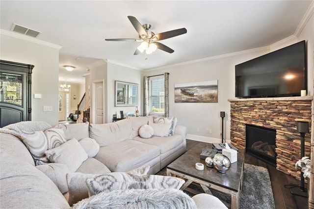 6912 Bay Laurel Way, Flowery Branch, GA 30542