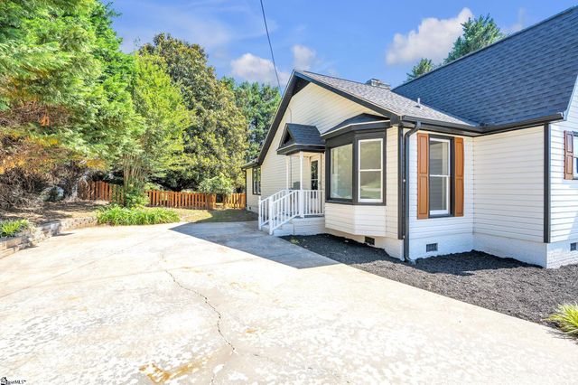 203 Briggs Drive, Easley, SC 29642