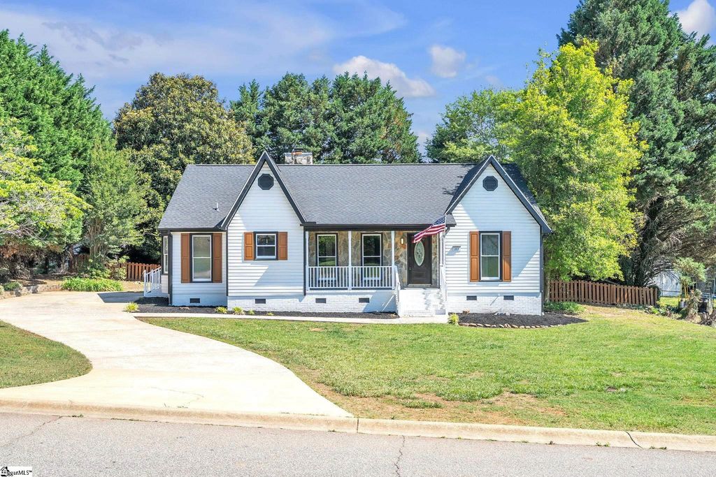 203 Briggs Drive, Easley, SC 29642