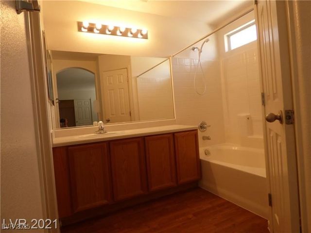 6082 Las Nubes Drive, Las Vegas, NV 89142