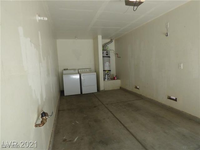 6082 Las Nubes Drive, Las Vegas, NV 89142