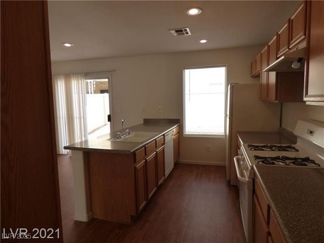 6082 Las Nubes Drive, Las Vegas, NV 89142