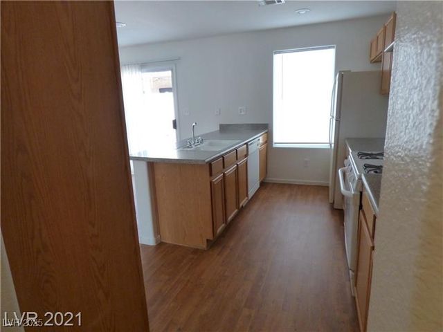 6082 Las Nubes Drive, Las Vegas, NV 89142