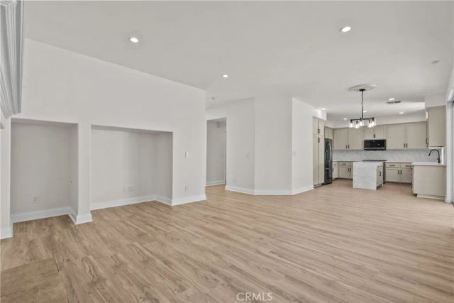 18800 Lull, Reseda, CA 91335