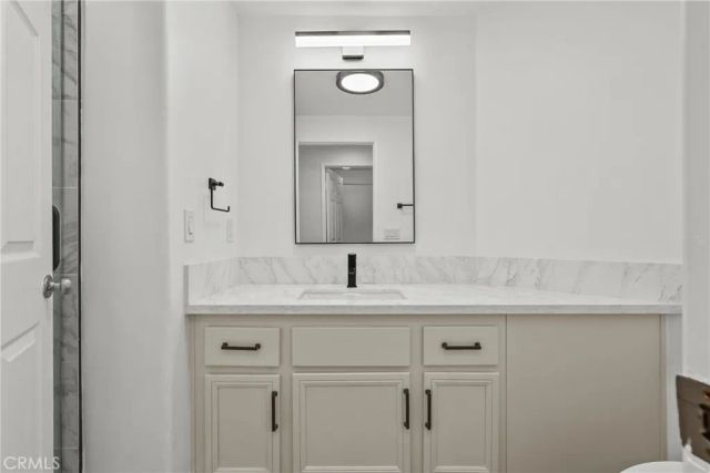 18800 Lull, Reseda, CA 91335