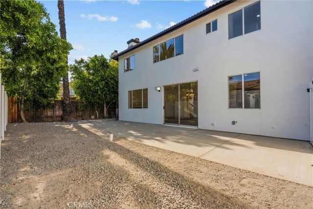 18800 Lull, Reseda, CA 91335