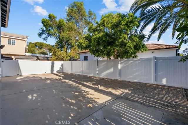18800 Lull, Reseda, CA 91335