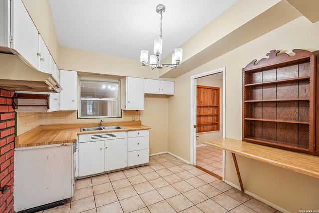 318 Surrels, San Antonio, TX 78228