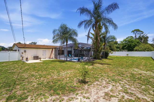 5470 Toronto Road, Haverhill, FL 33415