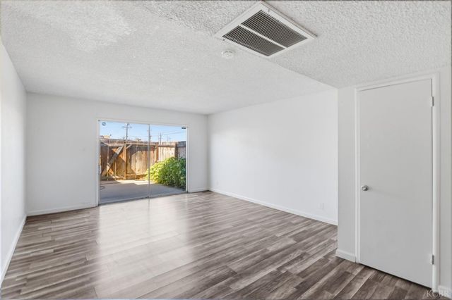 175 S 19th Avenue, Lemoore, CA 93245
