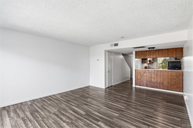 175 S 19th Avenue, Lemoore, CA 93245
