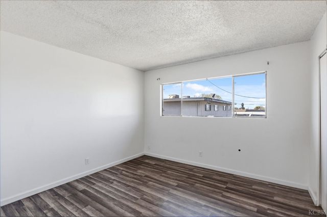175 S 19th Avenue, Lemoore, CA 93245