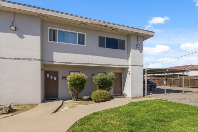 175 S 19th Avenue, Lemoore, CA 93245