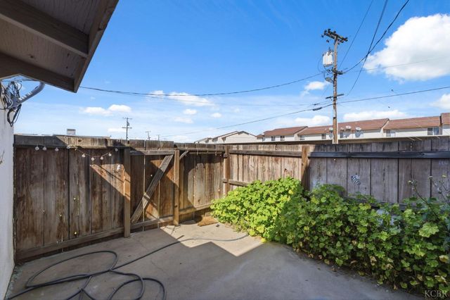 175 S 19th Avenue, Lemoore, CA 93245