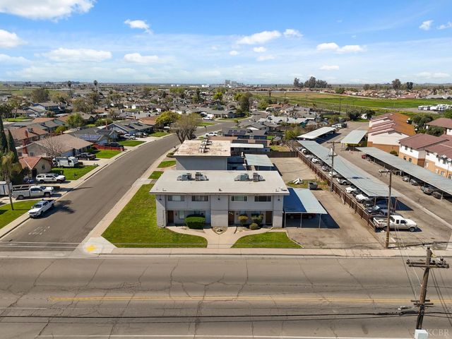 175 S 19th Avenue, Lemoore, CA 93245