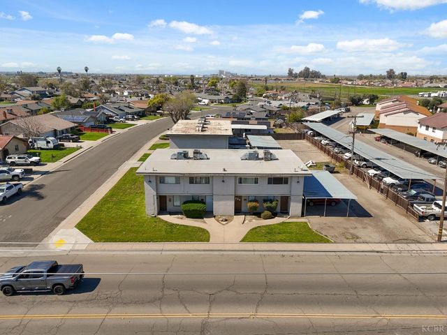 175 S 19th Avenue, Lemoore, CA 93245