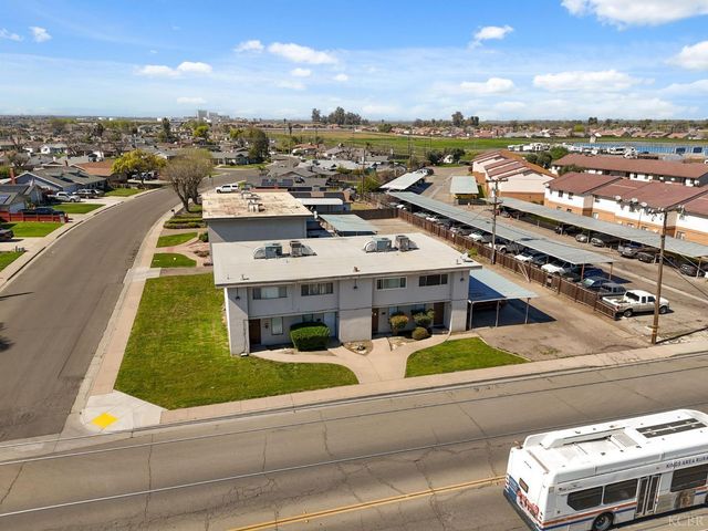 175 S 19th Avenue, Lemoore, CA 93245