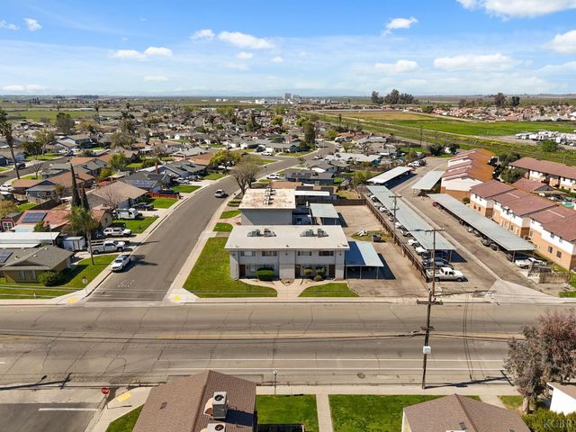 175 S 19th Avenue, Lemoore, CA 93245