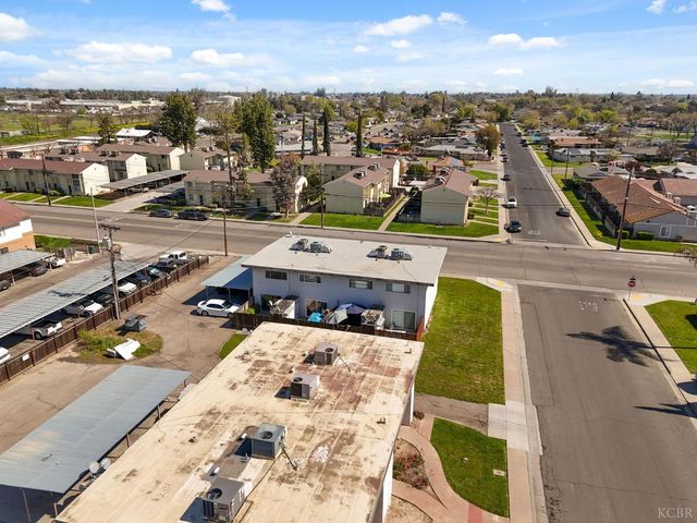 175 S 19th Avenue, Lemoore, CA 93245