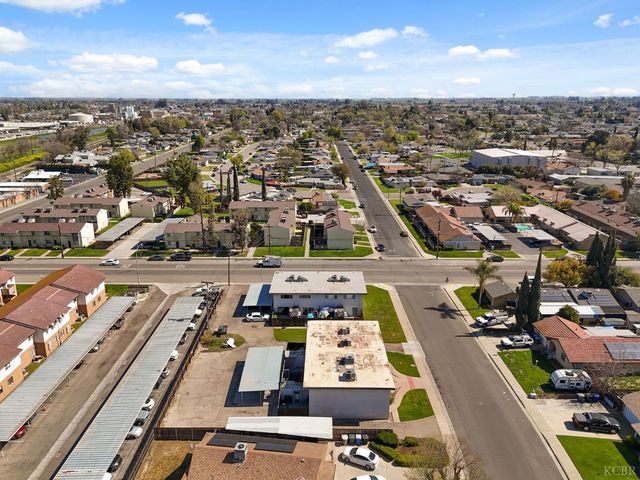 175 S 19th Avenue, Lemoore, CA 93245