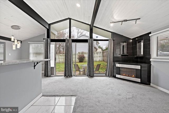 536 HIGHLAND DR, East Stroudsburg, PA 18302