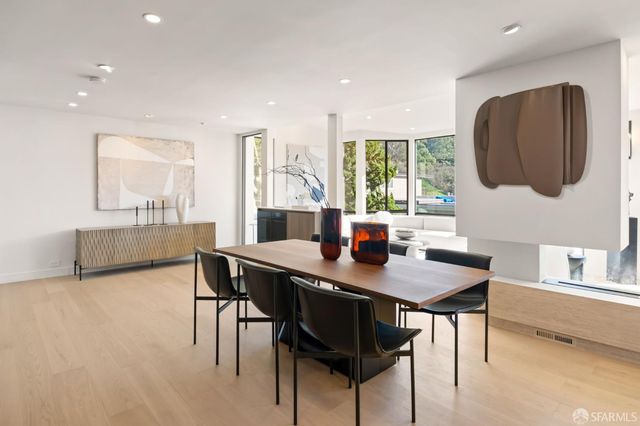 131 Turquoise Way, San Francisco, CA 94131