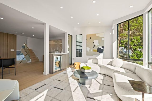 131 Turquoise Way, San Francisco, CA 94131